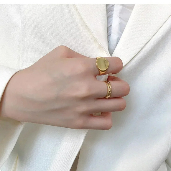 Minimalist 925 Sterling Silver Signet Ring Round Disc Ring (Gold) - Picture 8 of 9